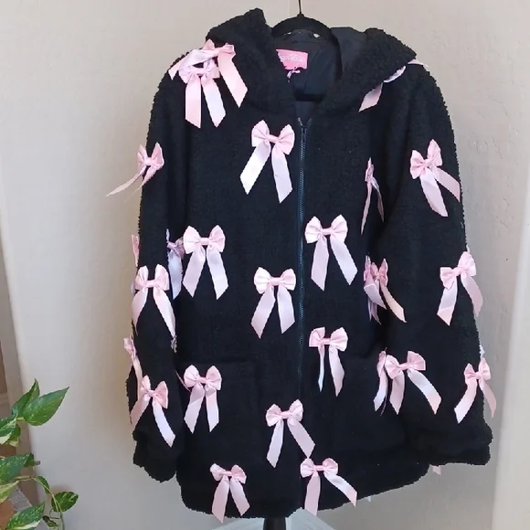 DOLLSKILL SUGAR THRILLZ 2X BLACK SERPA WITH PINK BOWS LONG-SLEEVED POCKETS - Picture 1 of 11